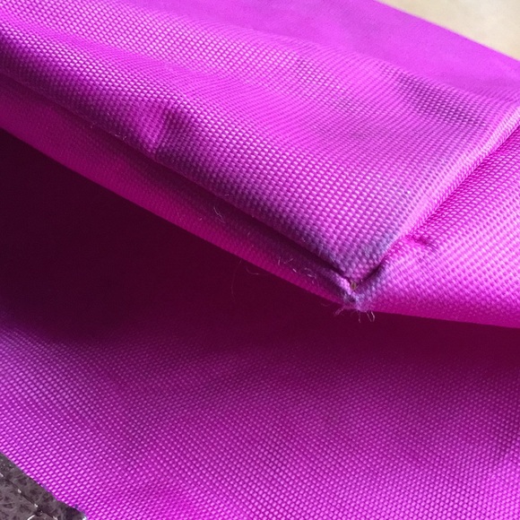 13(8)x8x4,5”Kérastase Paris Red Nylon cosmetic Bag - Picture 11 of 13